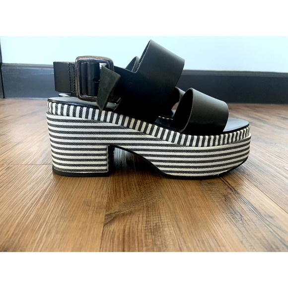 Platform sandal with black and white stripes - Picture 2 of 5